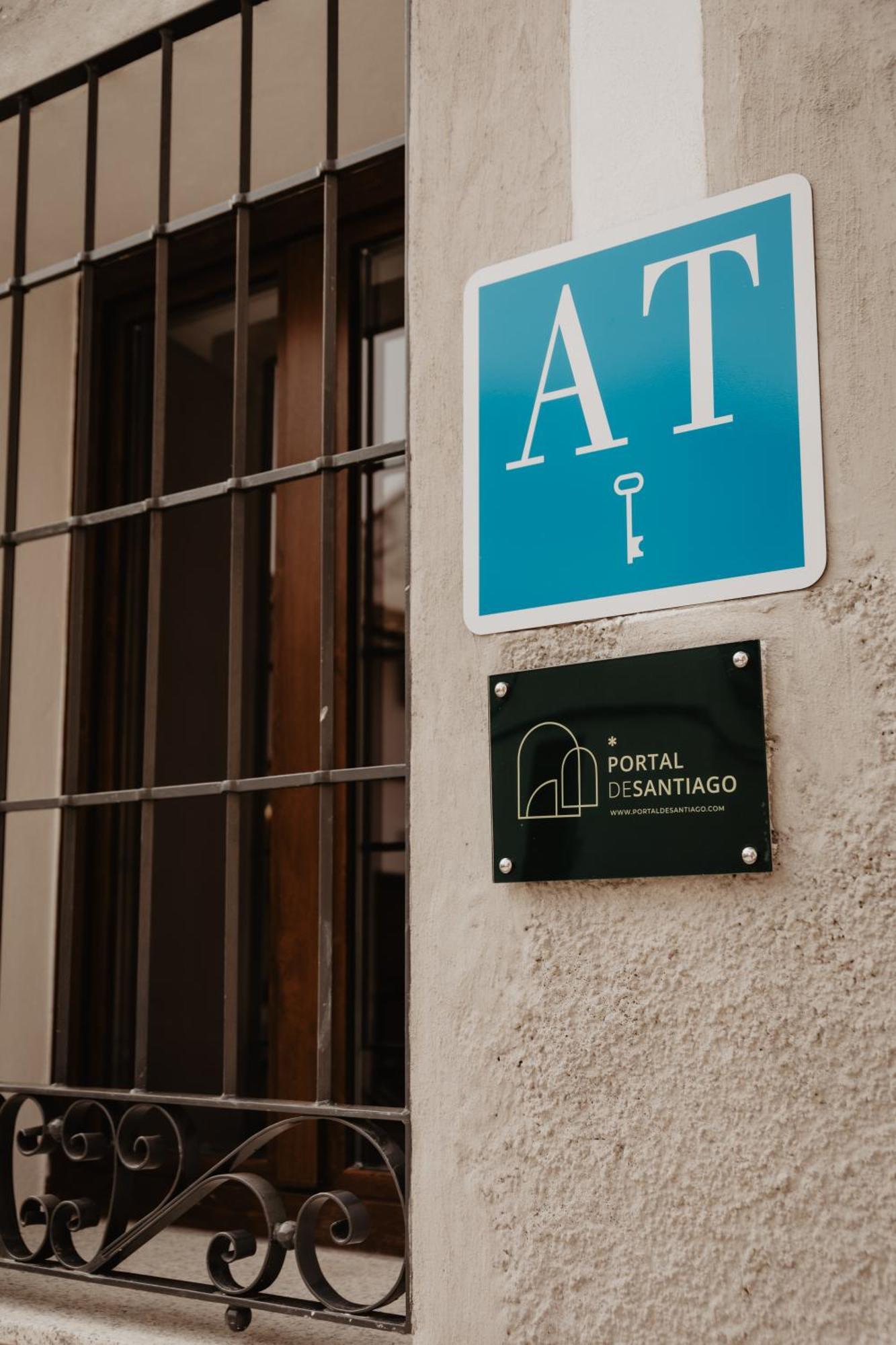 Portal De Santiago Apartment Caces Екстериор снимка